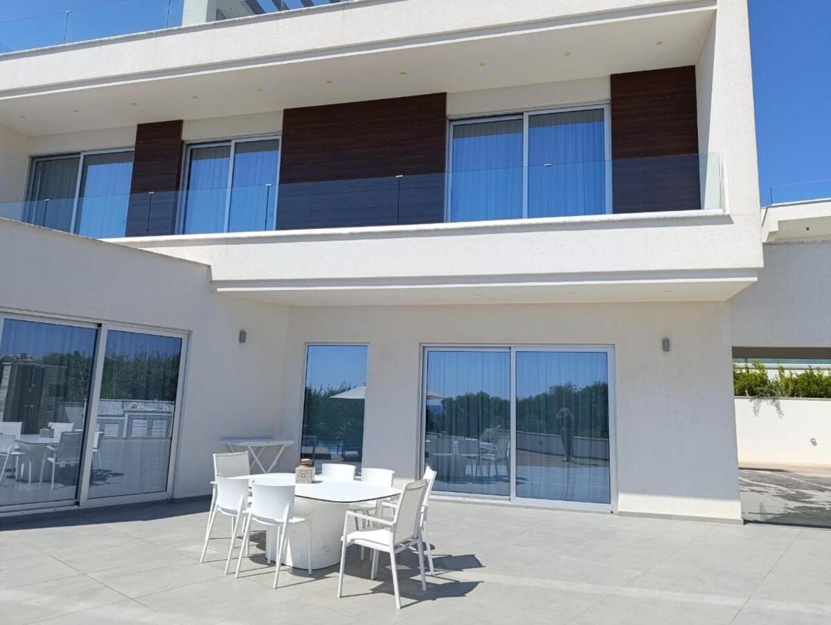 Beachfront Luxury Villa Idania ไอยานาปา ภายนอก รูปภาพ